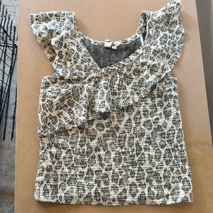 Anthropologie Dolan ruffle asymmetrical textured top. Size small.